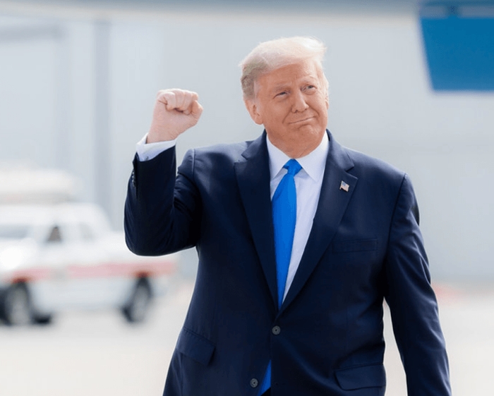 Tờ tiền 250 đô la lấy cảm hứng từ meme của Trump