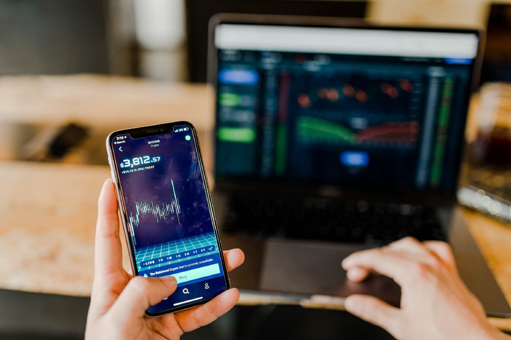 2023 Cryptocurrency Investment Guide: Top Picks from Bitcoin to Cardano, Solana, and Polkadot