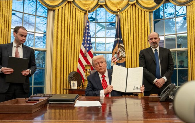 Trump signs order broadening access for alternative assets in 401(k)s